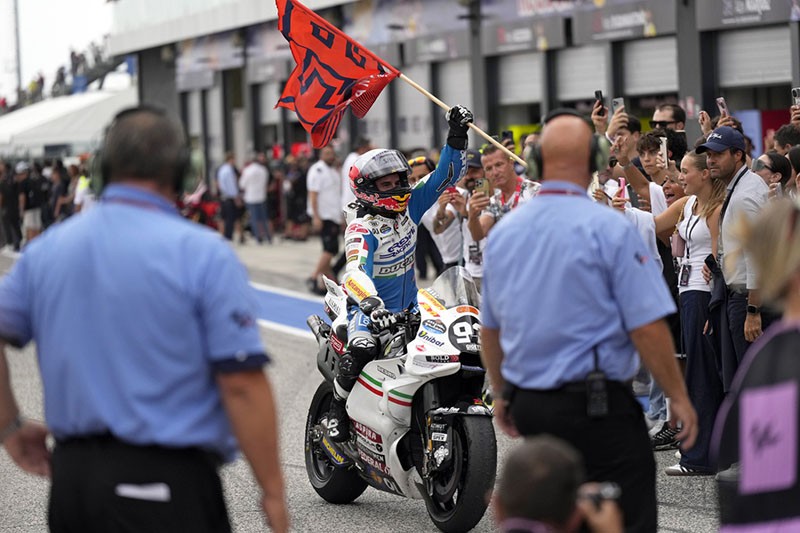 Marc Marquez Juara MotoGP San Marino 2024, Sukses Asapi Bagnaia dan Bastianini - Bagian 4
