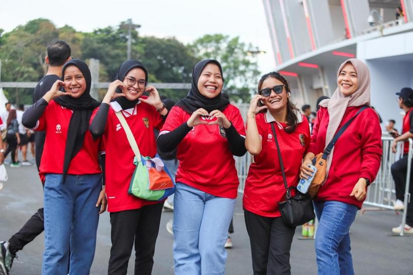 Potret Suporter Cantik Dukung Timnas Indonesia Kalahkan Australia - Bagian 4