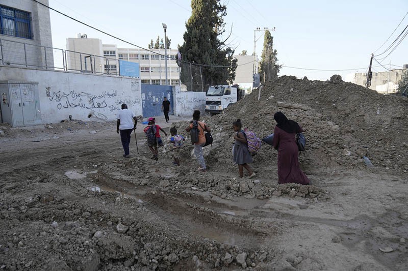 Israel Teror Lokasi Pengungsi Palestina di Kota Tulkarem Tepi Barat - Bagian 1