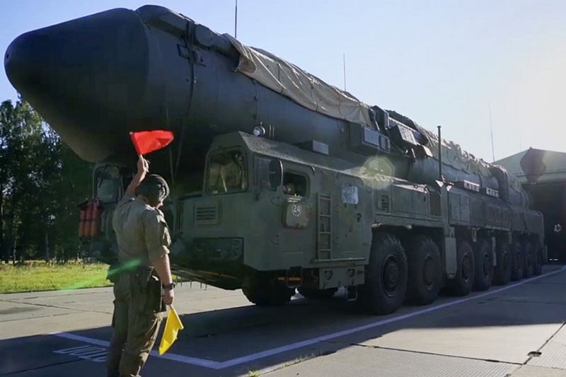 Latihan Perang, Rusia Kerahkan Rudal Balistik RS-24 Yars yang Bisa Jelajah Benua - Bagian 1
