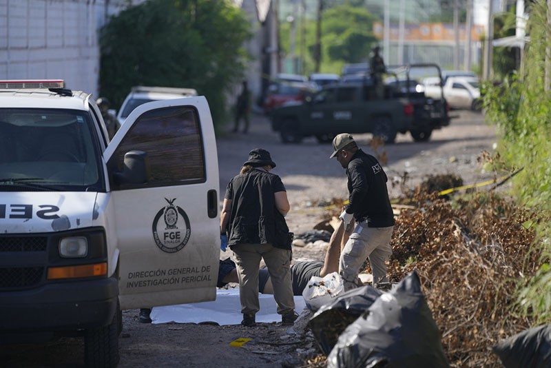 Perang Kartel Narkoba di Meksiko, Mayat Bergelimpangan - Bagian 1