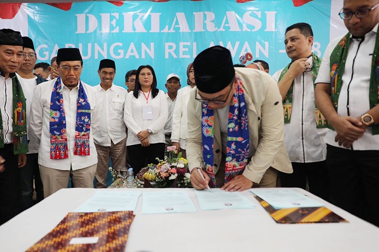 Puluhan Kelompok Relawan Bergabung Deklarasi Dukung Ridwan Kamil - Suswono - Bagian 1