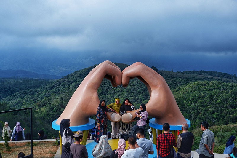 Wisata Unik dengan Konsep Tematik Negara Asia dan Eropa di Kabupaten Gowa - Bagian 1