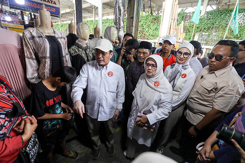 Suswono Blusukan Temui Pedagang Pasar Jatibaru Tanah Abang - Bagian 1