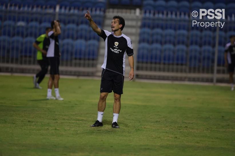 Jelang Lawan Bahrain, Pemain Timnas Indonesia Serius Jalani Latihan - Bagian 5