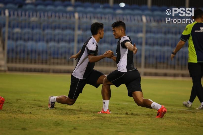 Jelang Lawan Bahrain, Pemain Timnas Indonesia Serius Jalani Latihan - Bagian 3