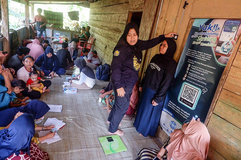 Potret Tim Medis Puskesmas Tompobulu Layani Kesehatan Gratis hingga Pelosok Desa - Bagian 3