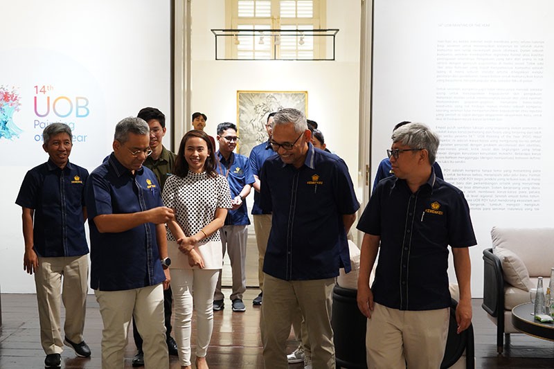 Wamenkeu Tinjau Pameran Karya Seni UOB Painting of The Year - Bagian 5