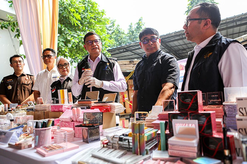Berpotensi Timbulkan Kanker, Ratusan Ribu Kosmetik Disita dari Gudang Toko Online - Bagian 1