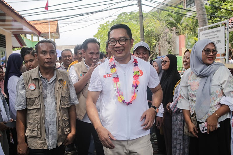 Ridwan Kamil bersama Istri Temui Warga Kepulauan Seribu - Bagian 4