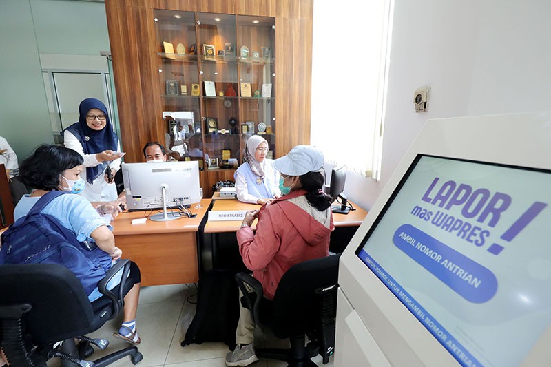 Suasana Posko Lapor Mas Wapres di Istana Wakil Presiden - Bagian 1