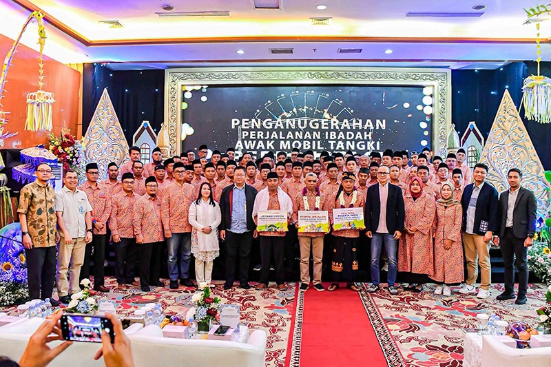 88 Awak Mobil Tangki BBM dan Pekerja Berprestasi Dapat Apresiasi Perjalanan Ibadah - Bagian 2