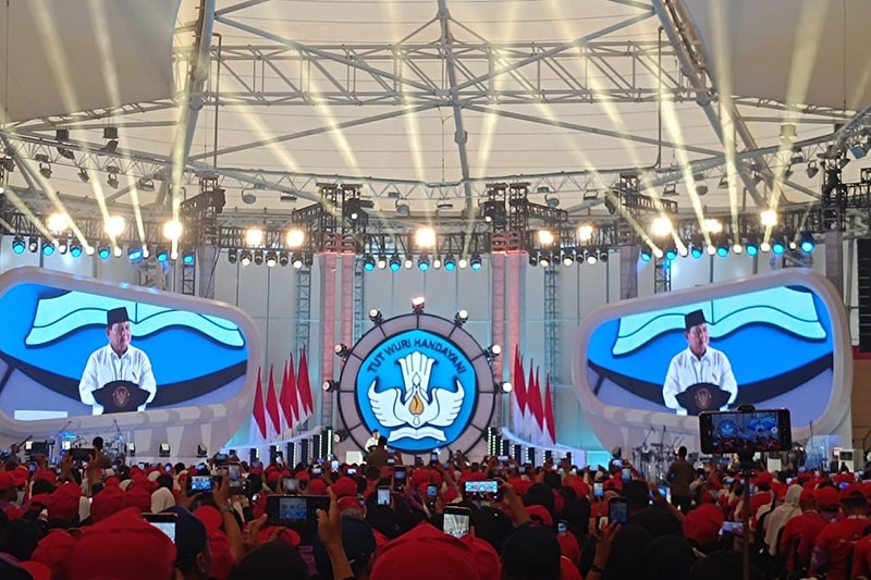Momen Presiden Prabowo Umumkan Kenaikan Gaji Guru ASN dan Non-ASN - Bagian 1