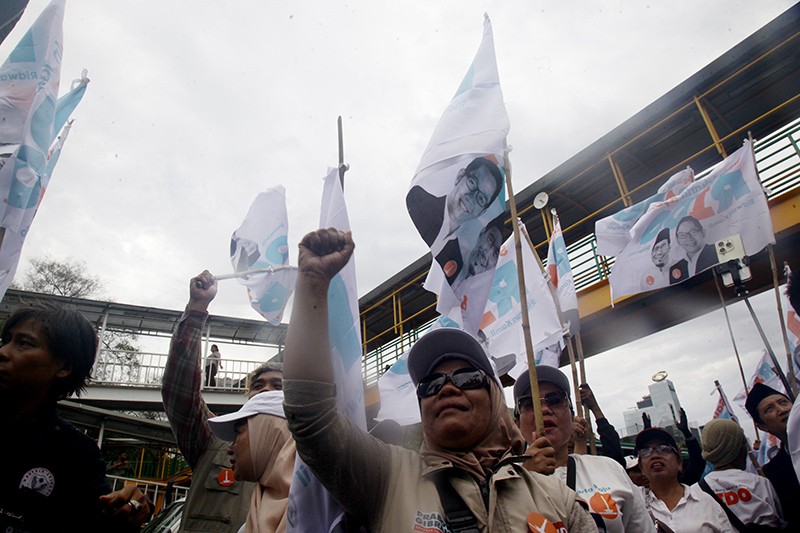 Aksi Relawan RIDO Tuntut KPU DKI Gelar Pilkada Jakarta Dua Putaran - Bagian 1