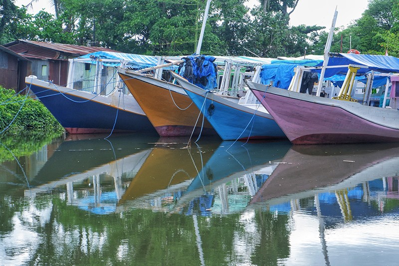 Cuaca Buruk di Perairan Makassar, Nelayan Tidak Melaut - Bagian 2