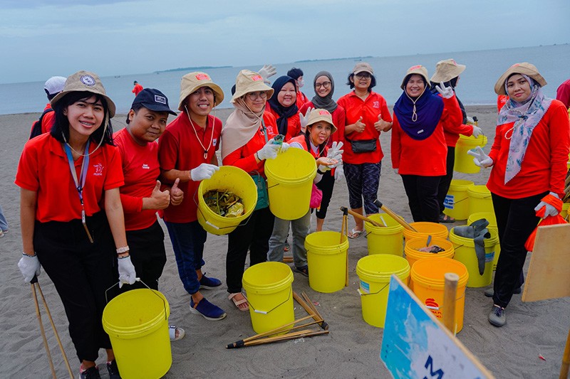 4.500 Puntung Rokok hingga 232 Kg Sampah Dikumpulkan dari Pantai Tanjung Pasir - Bagian 2