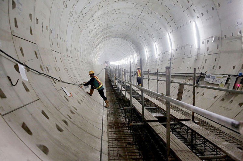 Penampakan Terowongan Bawah Tanah MRT Jakarta Bundaran HI - Kota Tua - Bagian 2