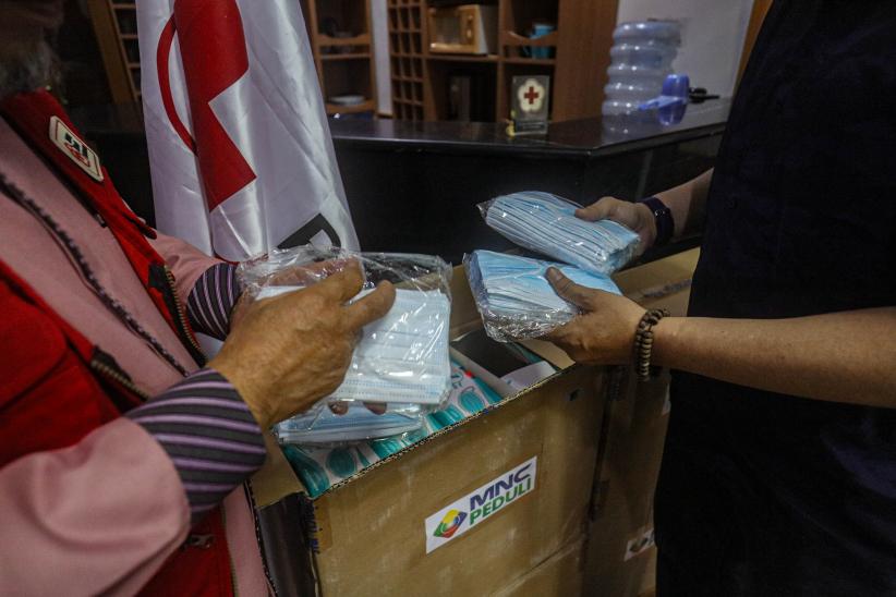 MNC Peduli Serahkan Bantuan 50 Ribu Masker kepada PMI Jakarta Pusat  - Bagian 3
