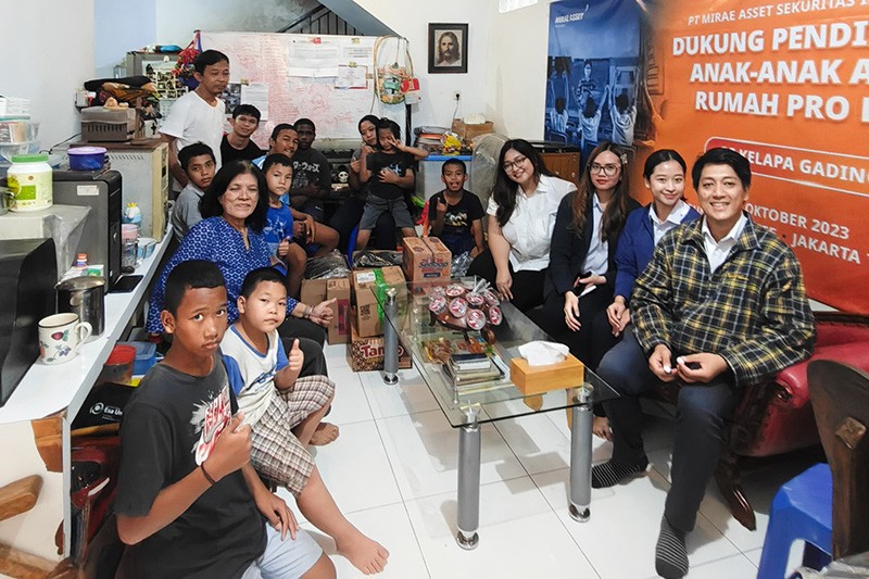 Sambut Natal dan Tahun Baru dengan Aksi Sosial - Bagian 1