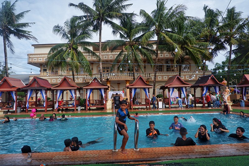 Hari Terakhir Libur Panjang, Wisata Pantai Galesong Dipadati Pengunjung - Bagian 1