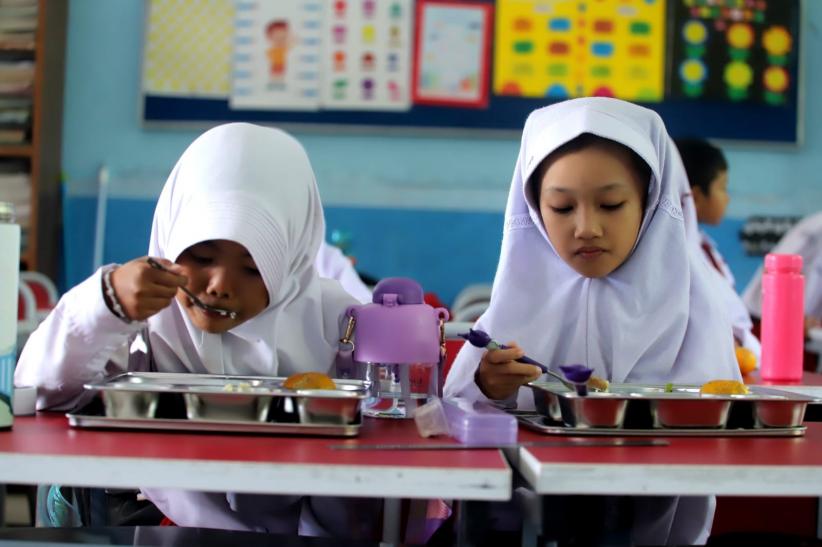 Momen Kompak Siswa Makan Bergizi Gratis   - Bagian 4