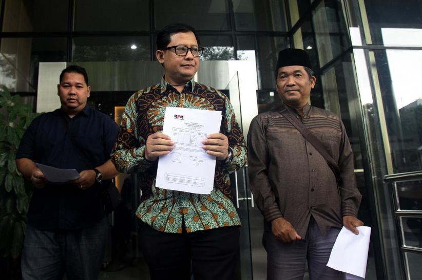 Aktivis Anti Korupsi Desak KPK Usut Rilis OCCRP yang Mencantumkan Nama Jokowi - Bagian 3