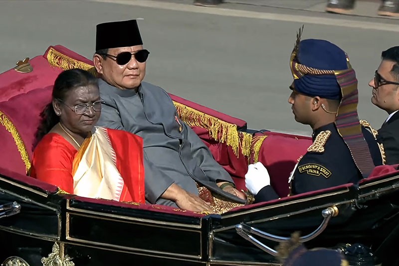 Tamu Utama, Presiden Prabowo Diantar Kereta Kuda Hadiri Parade Hari Republik India - Bagian 1