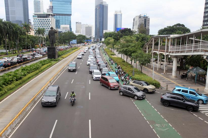 Lalin Kota Jakarta Macet Parah saat Libur Panjang Isra Mikraj dan Imlek  - Bagian 5