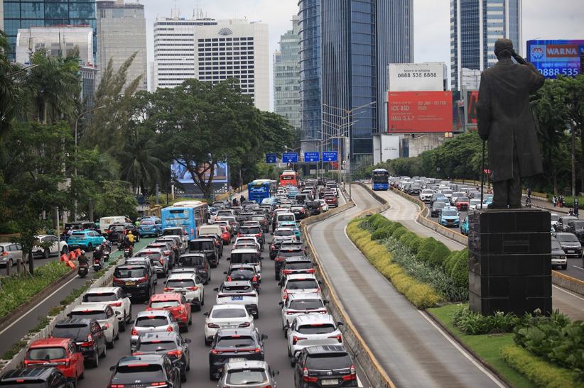 Lalin Kota Jakarta Macet Parah saat Libur Panjang Isra Mikraj dan Imlek  - Bagian 1