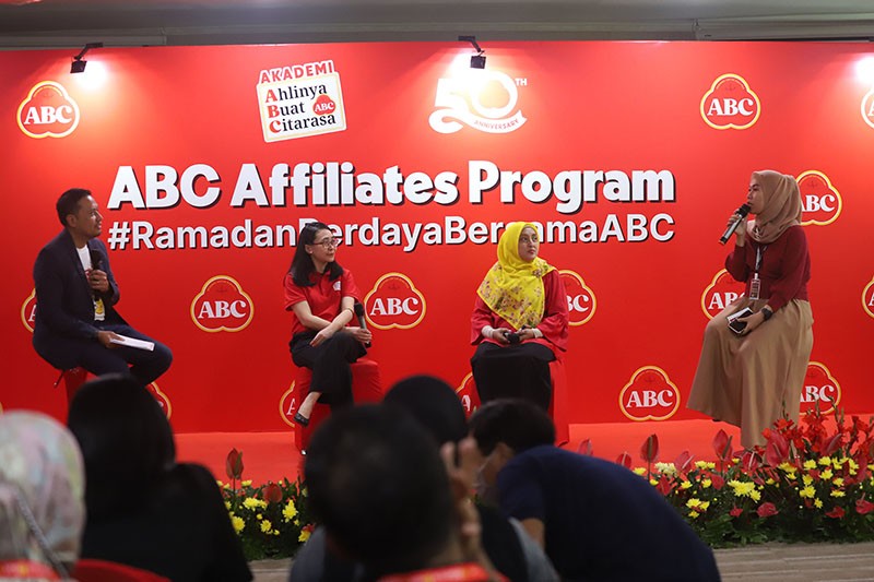 Program Pemberdayaan Para Ibu Melalui Social Commerce - Bagian 4
