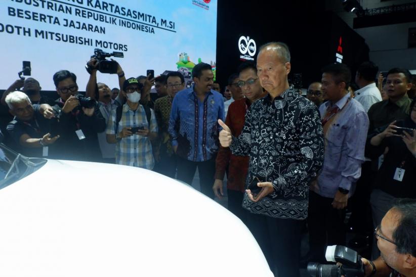Menperin Agus Gumiwang Resmi Buka IIMS 2025 - Bagian 2
