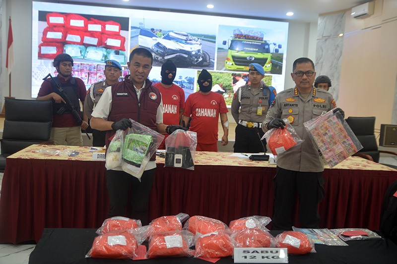 Kurir 12 Kg Sabu Kecelakaan di Tol Pejagan-Pemalang - Bagian 1