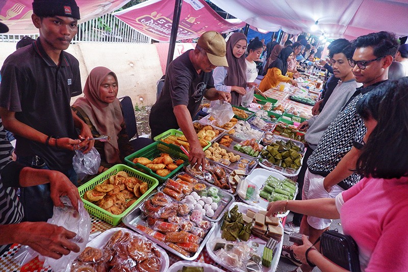 Pasar Takjil Ramadhan di Makassar - Bagian 1