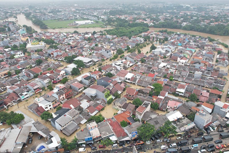 Pantauan dari Udara Dampak Banjir Bekasi Rendam Ribuan Rumah - Bagian 2