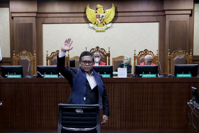Hasto Didakwa Menghalangi Penyidikan Kasus Harun Masiku - Bagian 1