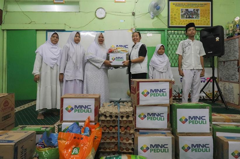 MNC Peduli Salurkan Sembako ke Taman Asuhan Aisyiyah Menteng - Bagian 1