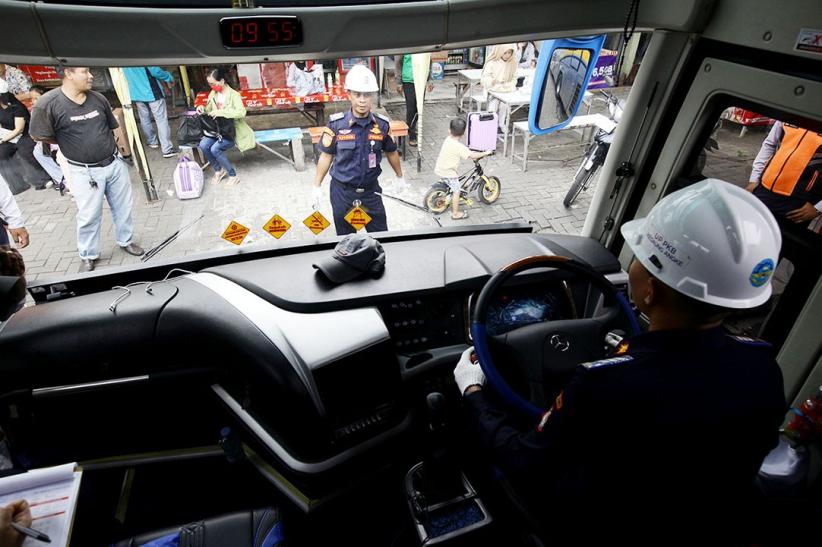 Bus Angkutan Mudik Lebaran Diperiksa Kelaikan Berkendara - Bagian 1