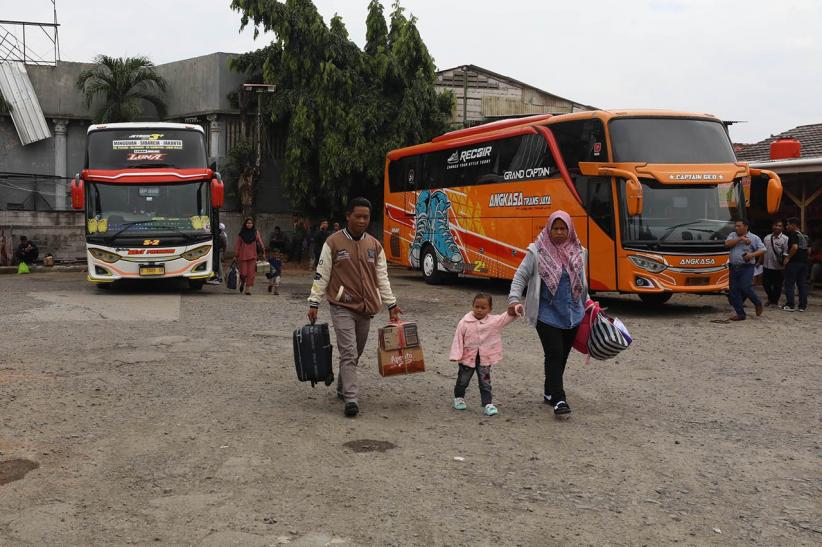 Terminal Pondok Pinang Didominasi Pemudik Tujuan Luar Pulau Jawa - Bagian 4