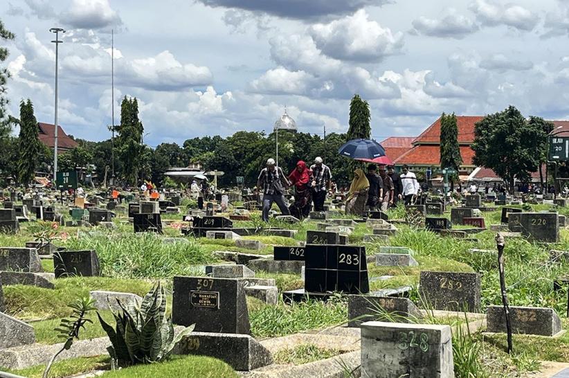 Tradisi Ziarah Makam Keluarga saat Hari Raya Idulfitri  - Bagian 4