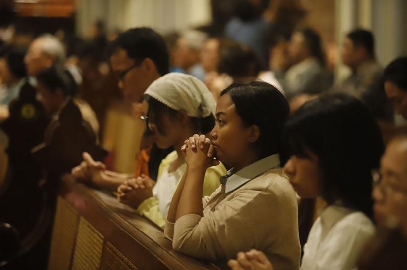 Paus Fransiskus Meninggal, Begini Suasana Haru Menyelimuti Gereja Katedral - Bagian 2