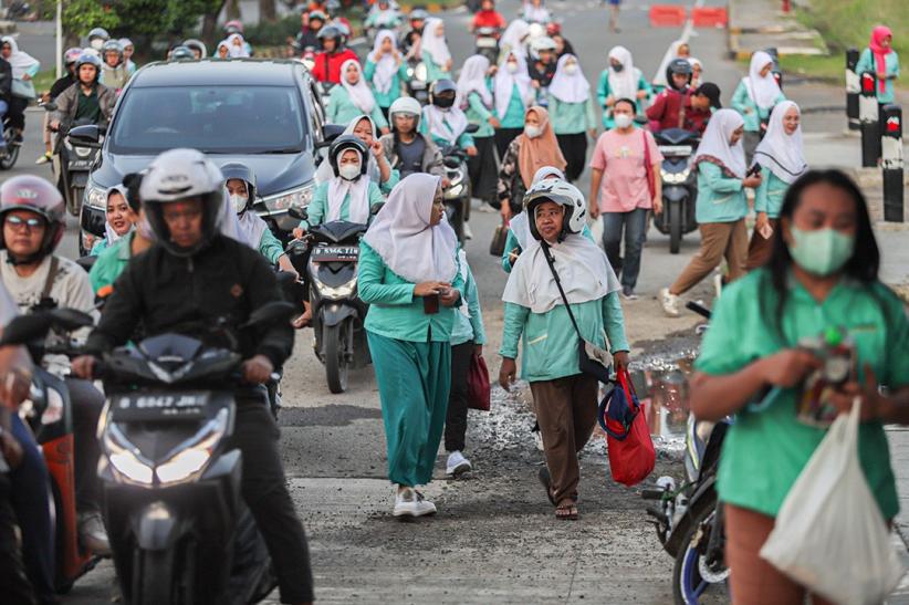 18.000 Lebih Pekerja Kena PHK pada Awal Tahun 2025 - Bagian 4