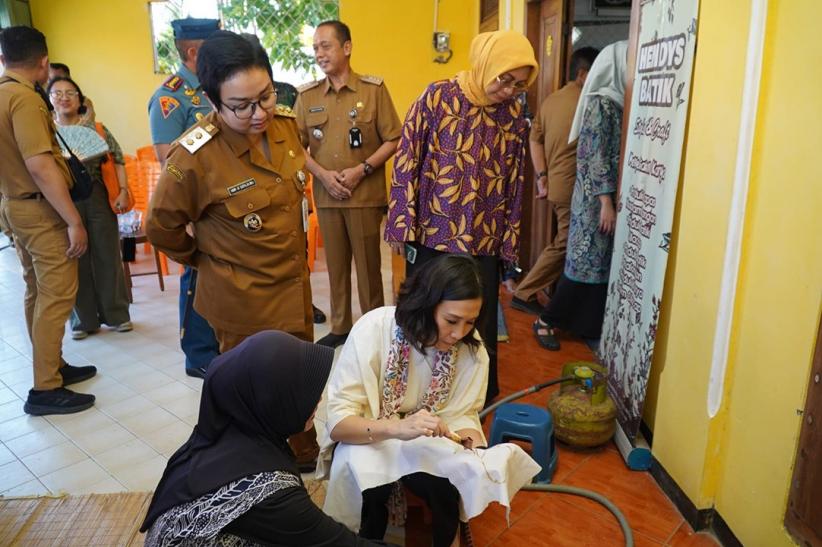 Wamen PPPA Hadiri Pelatihan Pengembangan Kapasitas Usaha untuk Meningkatkan Kualitas Hidup Perempuan - Bagian 1