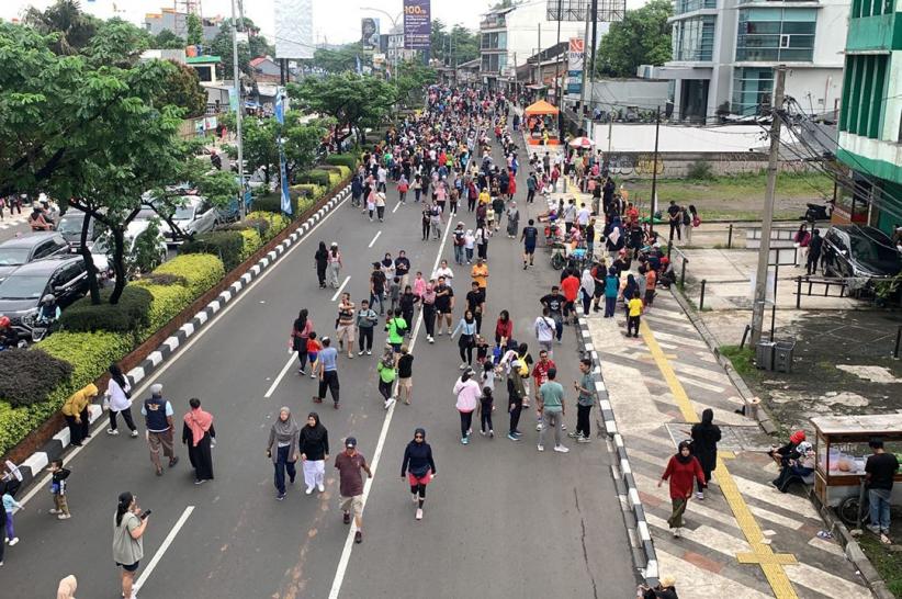 CFD Perdana di Depok, Ribuan Warga Padati Jalan Margonda Raya - Bagian 3