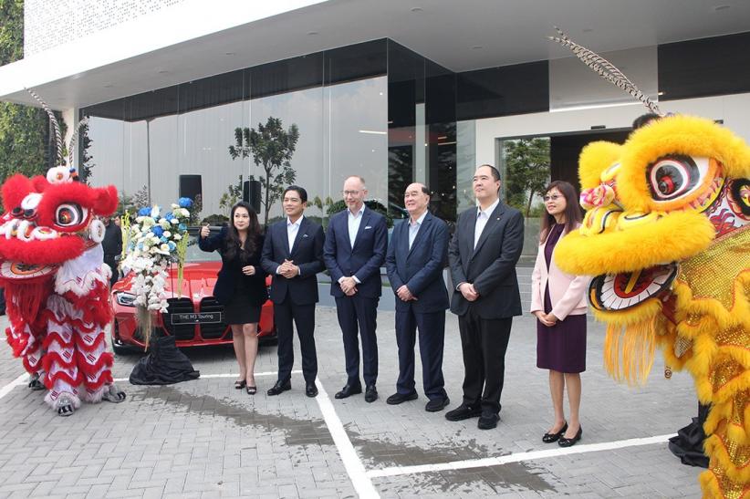 Kuasai Pasar Otomotif Premium, BMW Resmikan Diler Megah di PIK 2 - Bagian 1