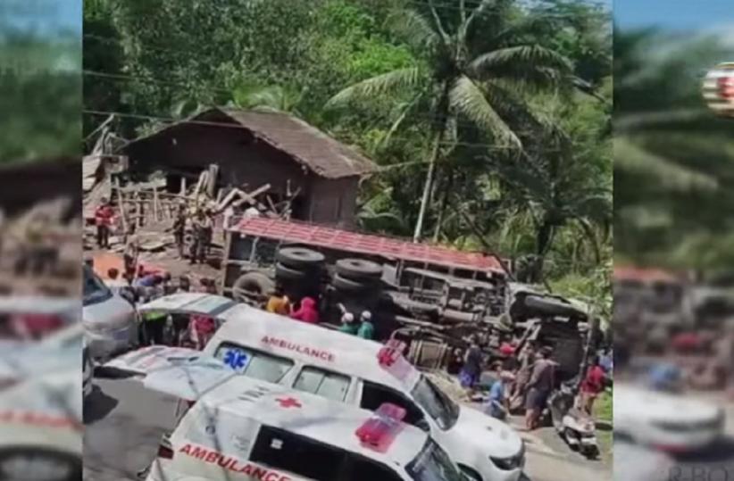 Tak Hanya Tabrak Angkot, Truk Rem Blong Hantam Rumah Warga di Purworejo