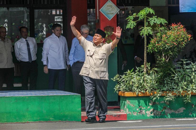 Momen Presiden Prabowo dan Bill Gates Tinjau Makan Bergizi Gratis di Pulogadung - Bagian 7