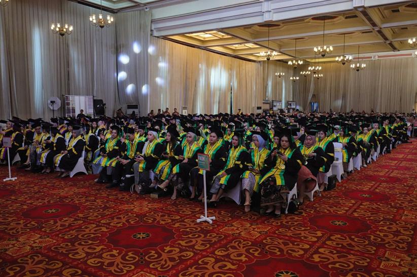 Universitas Moestopo Wisuda 726 Mahasiswa Sarjana, Magister, dan Doktor - Bagian 5