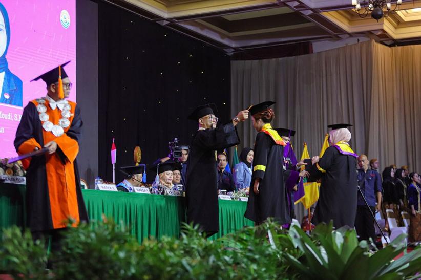 Universitas Moestopo Wisuda 726 Mahasiswa Sarjana, Magister, dan Doktor - Bagian 2