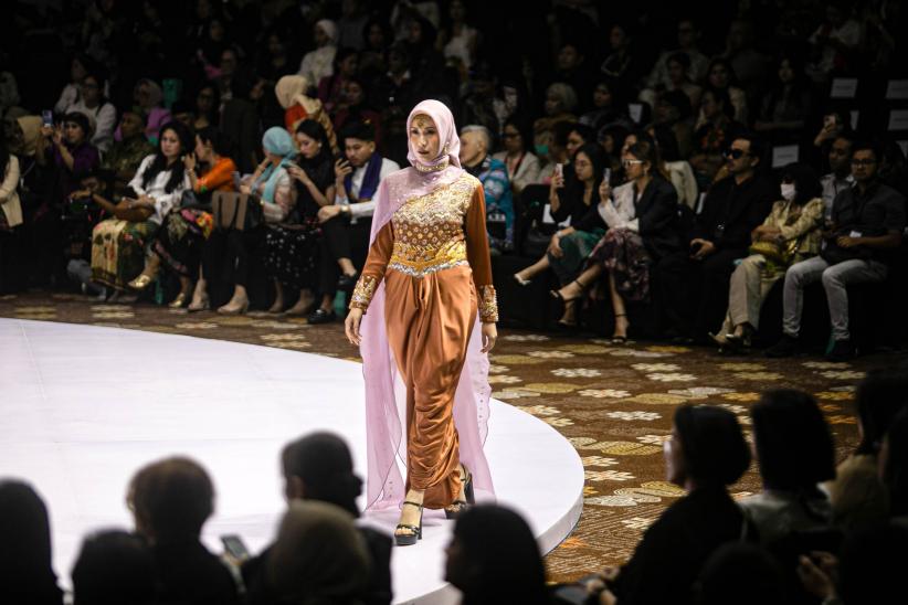 Melihat Karya Desainer Lokal di Indonesia Fashion Week 2025 - Bagian 3