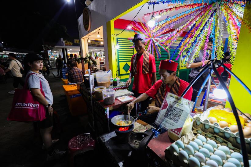 Hari Pertama Jakarta Fair 2025 Dipadati Ribuan Orang - Bagian 4
